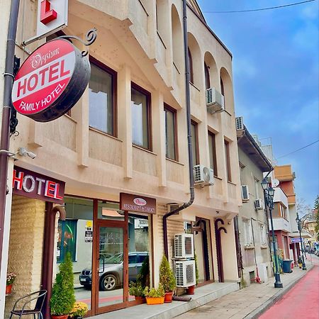 Hotel Oppium Restaurant&Garden Ruse Exterior foto