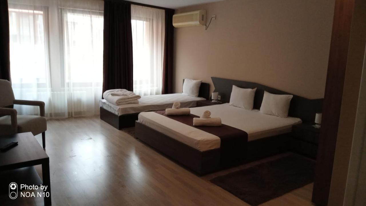 Hotel Oppium Restaurant&Garden Ruse Exterior foto